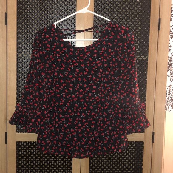 Cute blouse cherries n silk - Picture 1 of 1